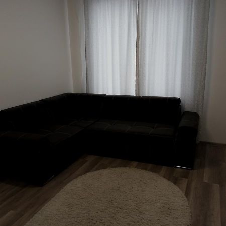 Gil Apartments, On Mynaiska 18 أوزهورود المظهر الخارجي الصورة